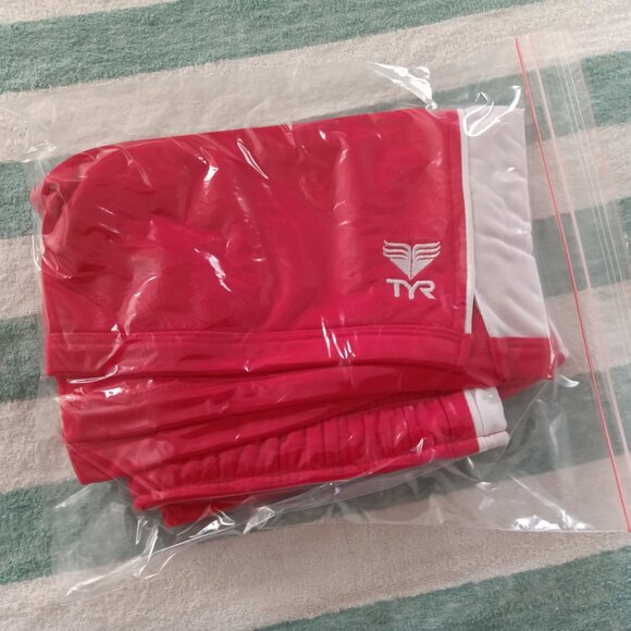 NWOT VINTAGE TYR RED w/ WHITE SIDES JERSEY ATHLETIC / GYM SHORTS, SIZE "XL" - Picture 11 of 11